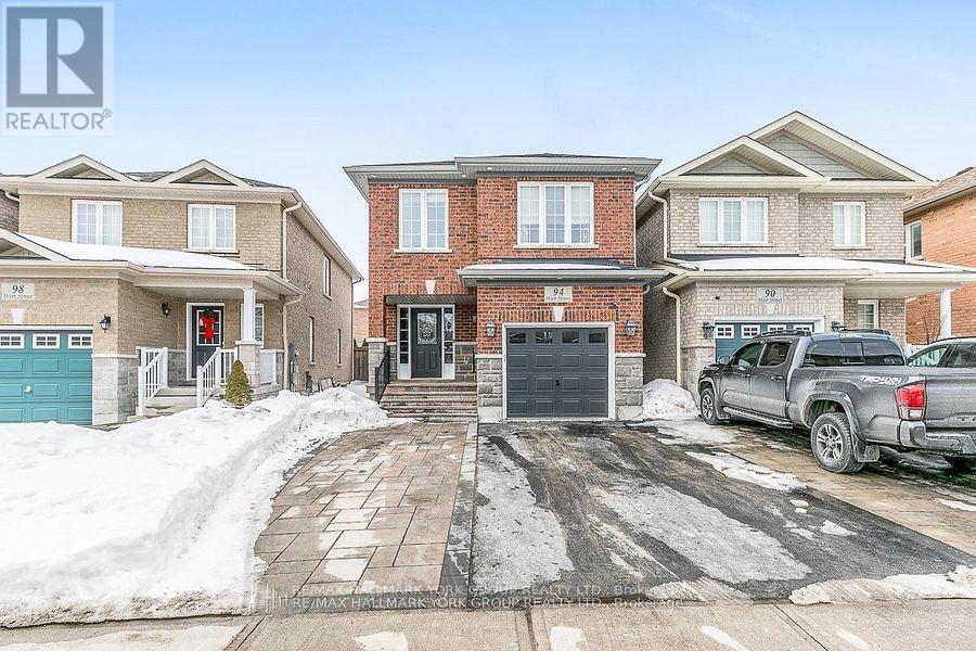 94 WEIR STREET, Bradford West Gwillimbury, Ontario