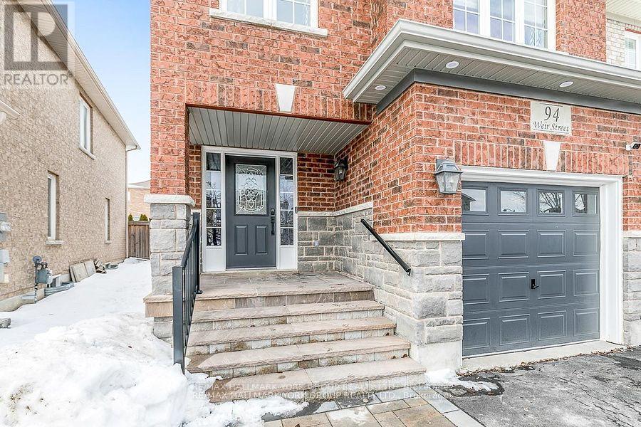 94 Weir Street, Bradford West Gwillimbury, Ontario  L3Z 0K5 - Photo 2 - N12722312