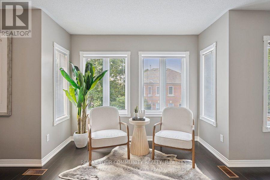 22 Theobalds Circle, Richmond Hill, Ontario  L4C 9C7 - Photo 20 - N12722316