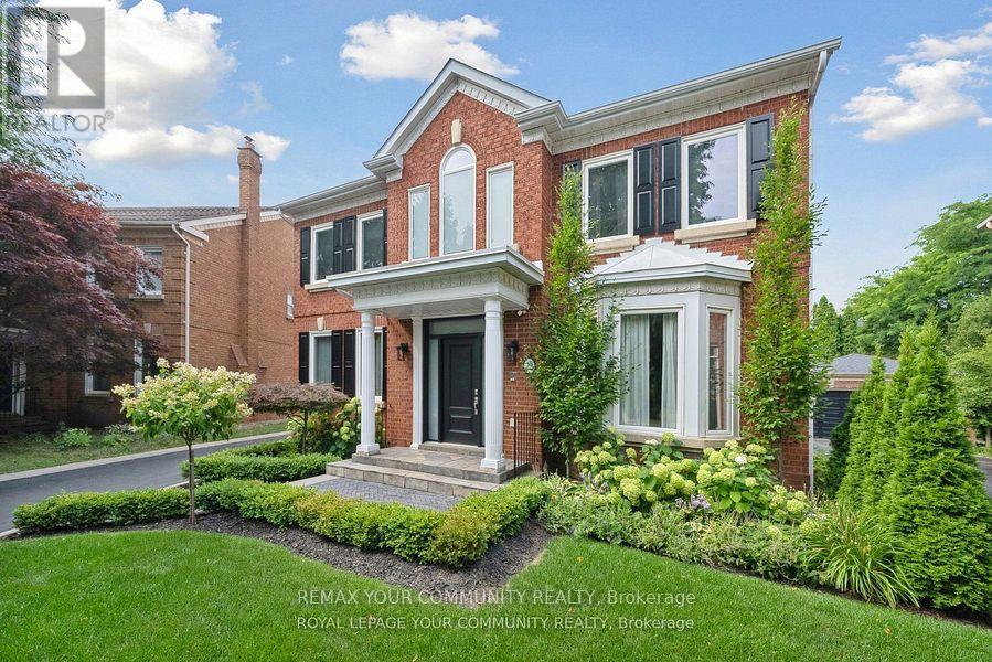 22 Theobalds Circle, Richmond Hill, Ontario  L4C 9C7 - Photo 3 - N12722316