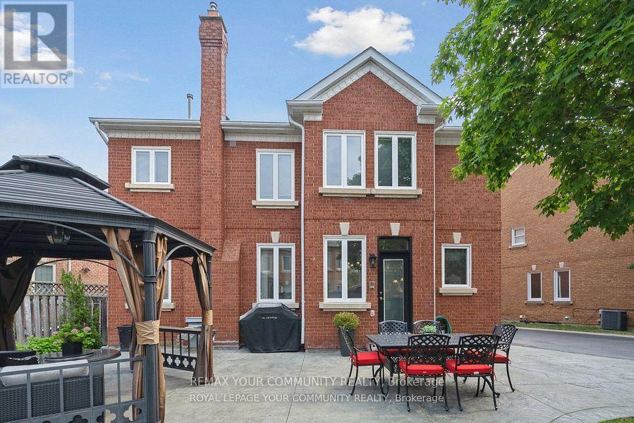 22 Theobalds Circle, Richmond Hill, Ontario  L4C 9C7 - Photo 37 - N12722316