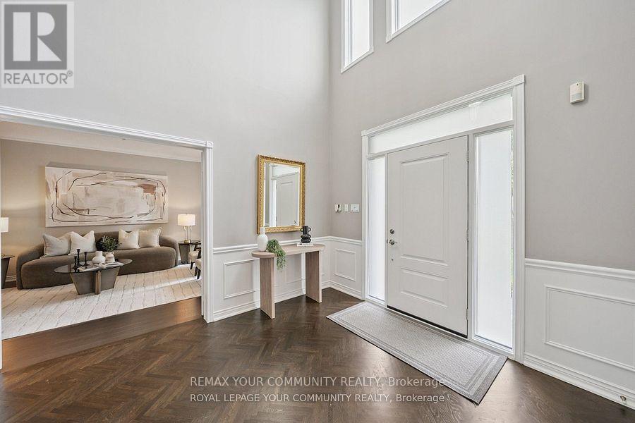 22 Theobalds Circle, Richmond Hill, Ontario  L4C 9C7 - Photo 5 - N12722316