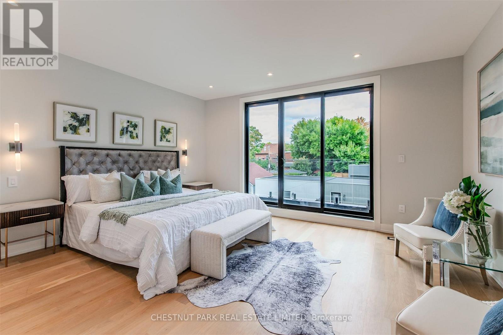 222a Pearson Avenue, Toronto, Ontario  M6R 1G7 - Photo 15 - W12722274