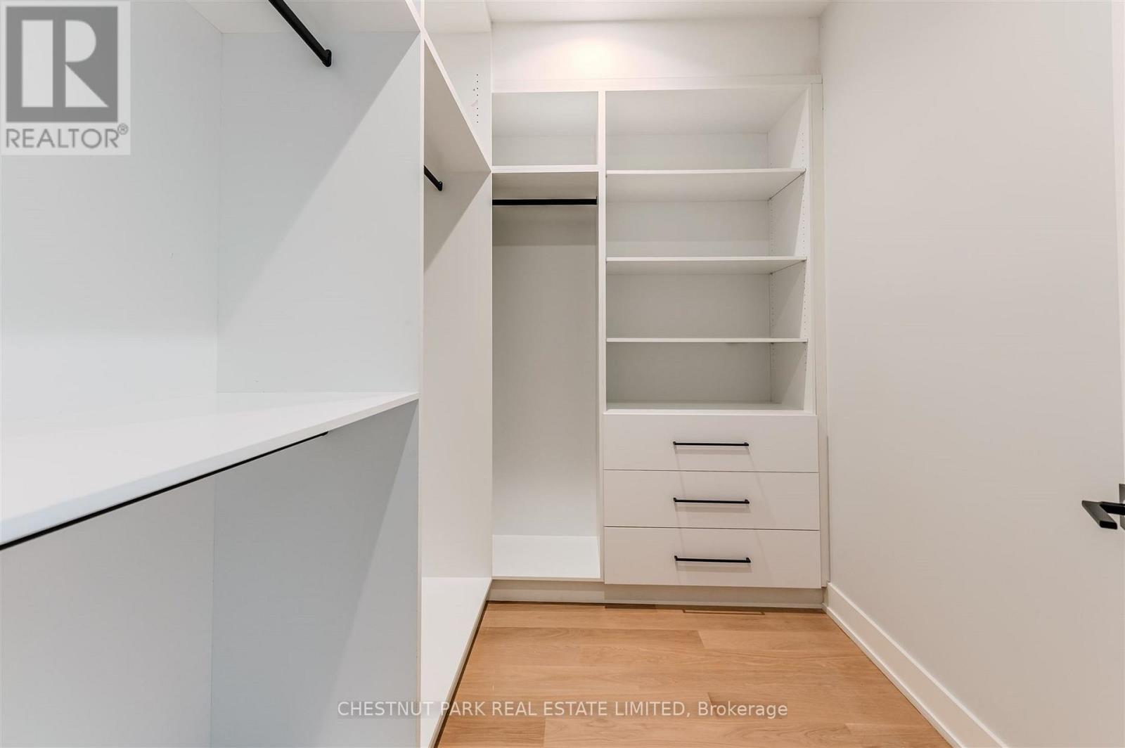 222a Pearson Avenue, Toronto, Ontario  M6R 1G7 - Photo 19 - W12722274