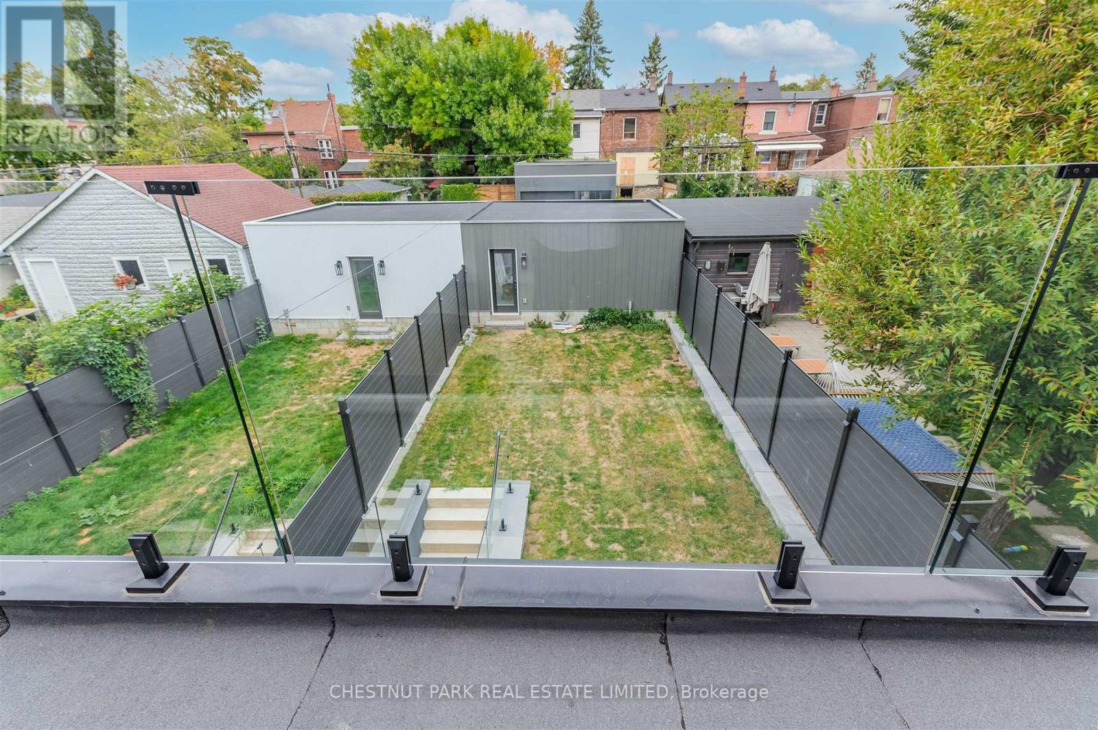 222a Pearson Avenue, Toronto, Ontario  M6R 1G7 - Photo 21 - W12722274
