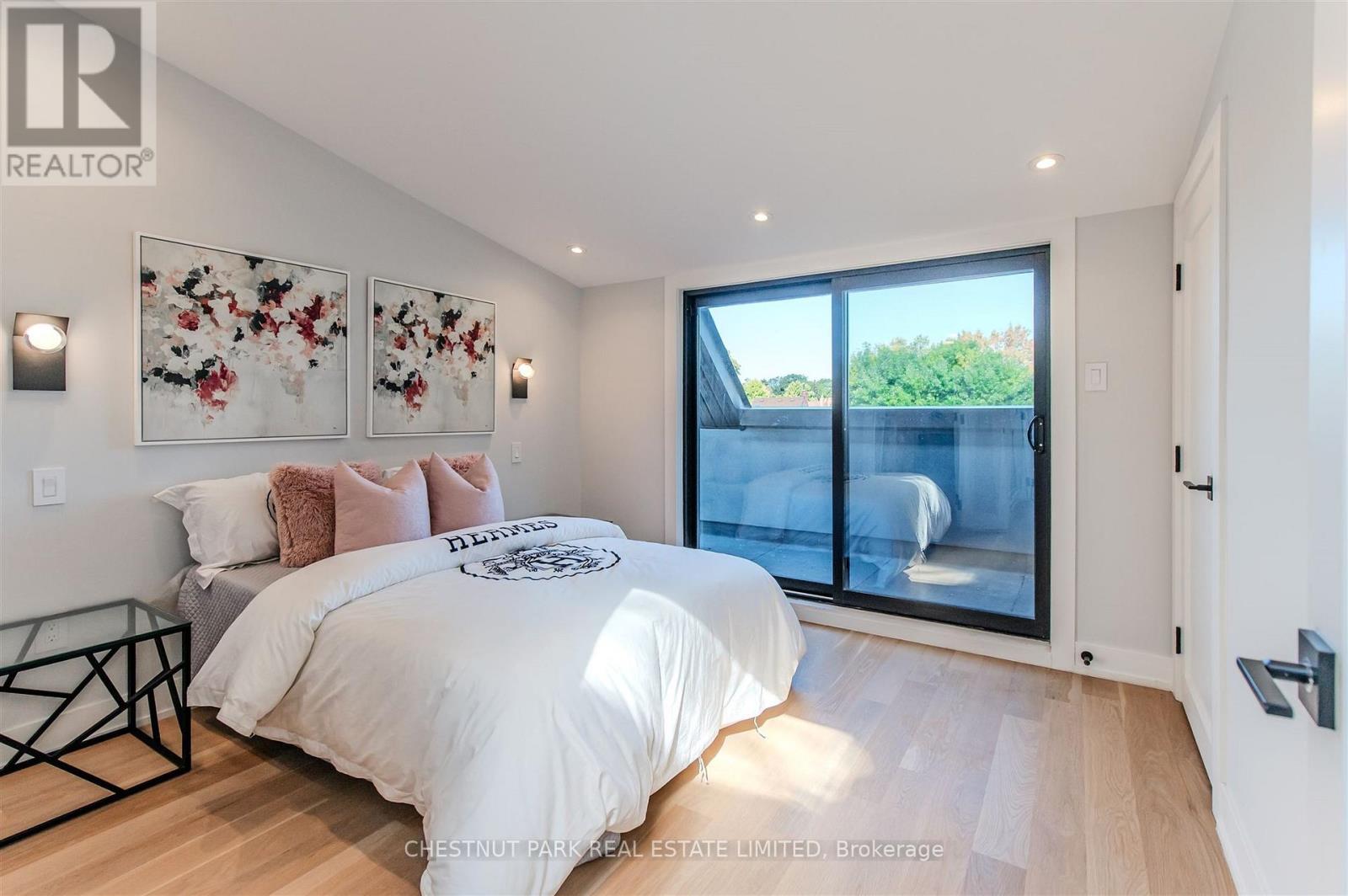 222a Pearson Avenue, Toronto, Ontario  M6R 1G7 - Photo 26 - W12722274