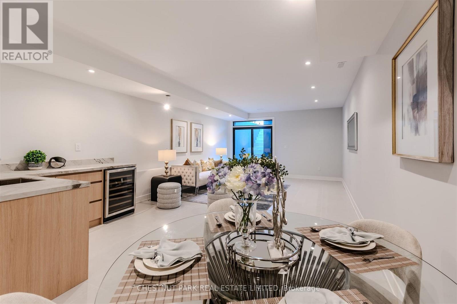 222a Pearson Avenue, Toronto, Ontario  M6R 1G7 - Photo 33 - W12722274