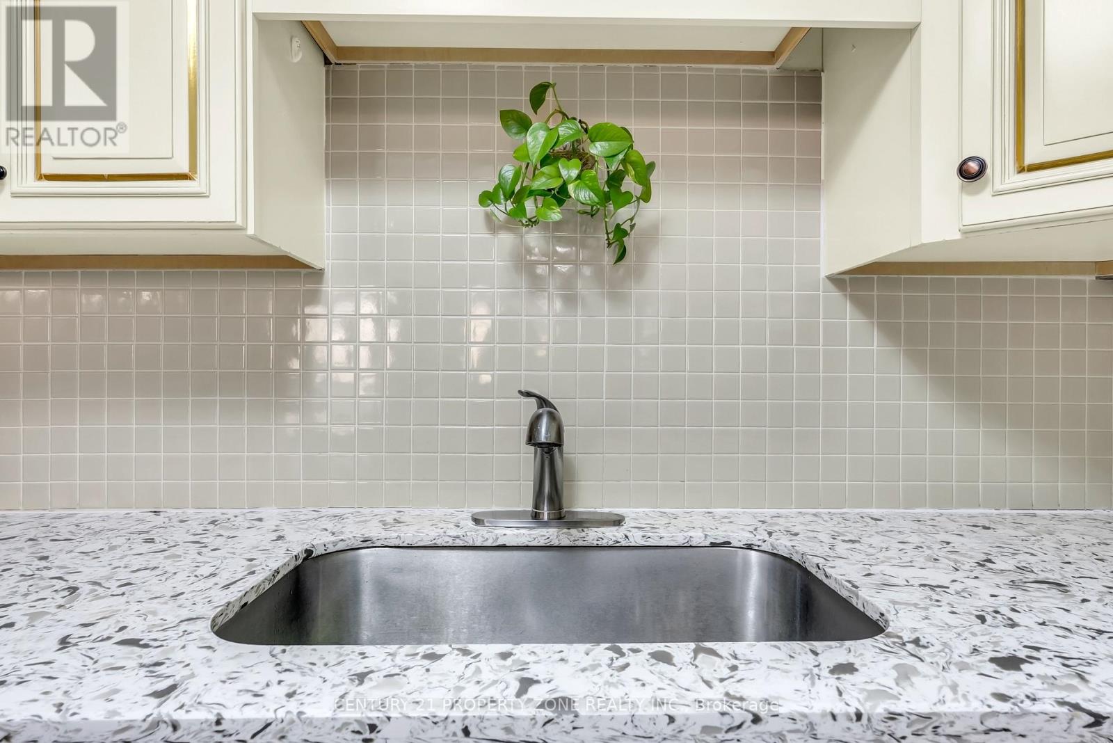 1007 - 1300 Mississauga Valley Boulevard, Mississauga, Ontario  L5A 3S8 - Photo 22 - W12722338