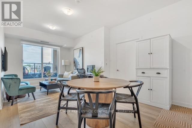 207 - 1440 Clarriage Court, Milton, Ontario  L9T 2X5 - Photo 5 - W12722352