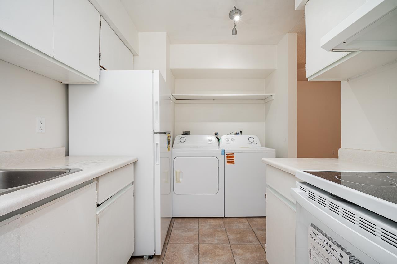 10570 Holly Park Lane, Surrey, British Columbia  V3R 6X9 - Photo 12 - R3082409