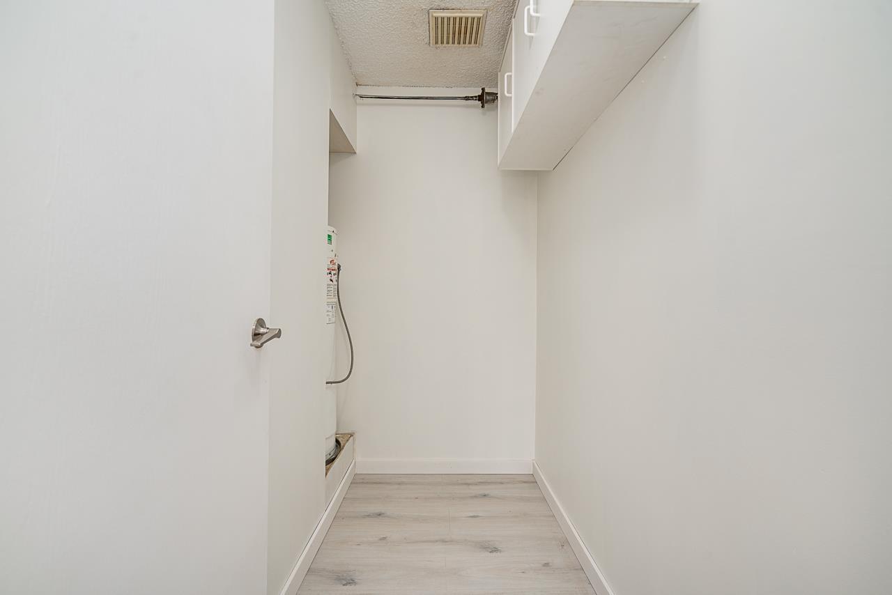 10570 Holly Park Lane, Surrey, British Columbia  V3R 6X9 - Photo 13 - R3082409