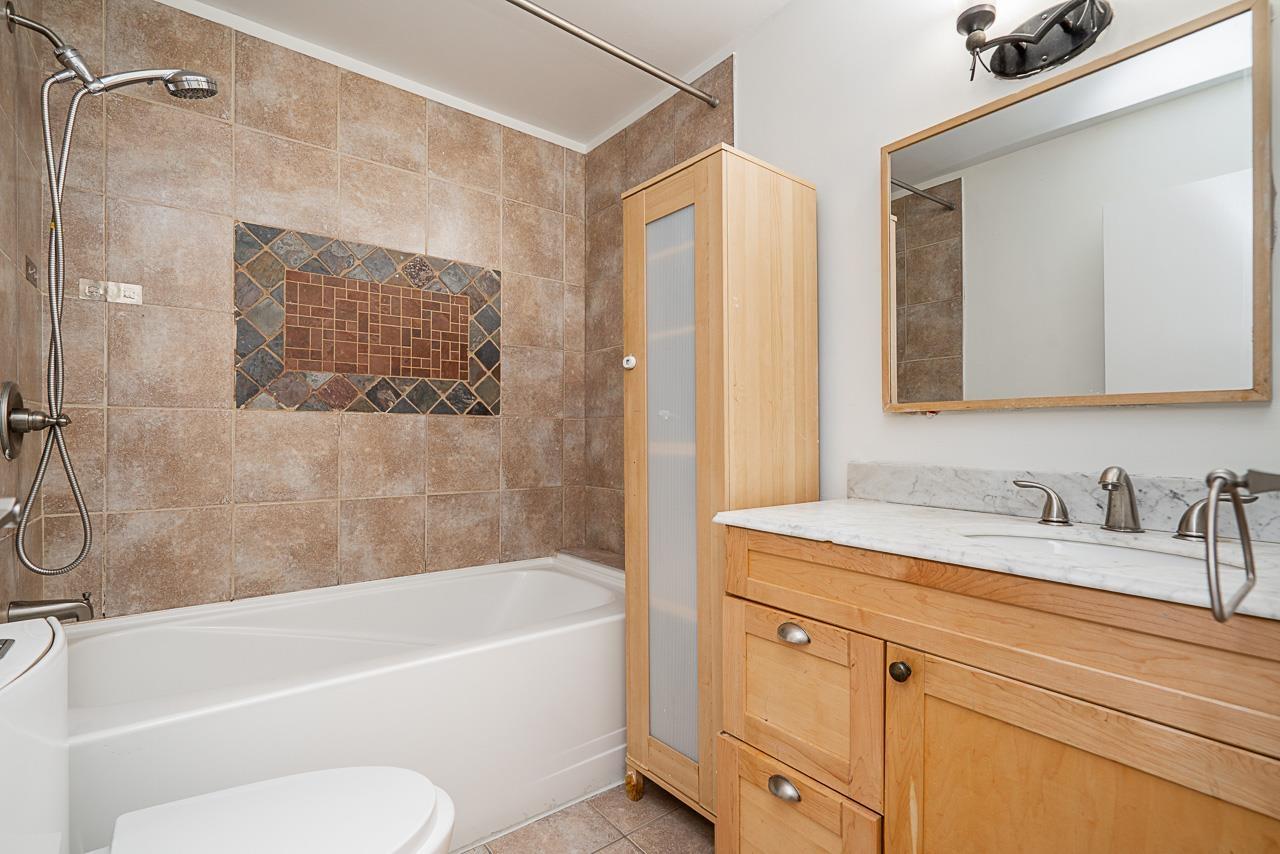 10570 Holly Park Lane, Surrey, British Columbia  V3R 6X9 - Photo 22 - R3082409