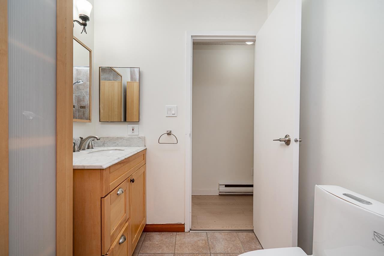 10570 Holly Park Lane, Surrey, British Columbia  V3R 6X9 - Photo 23 - R3082409