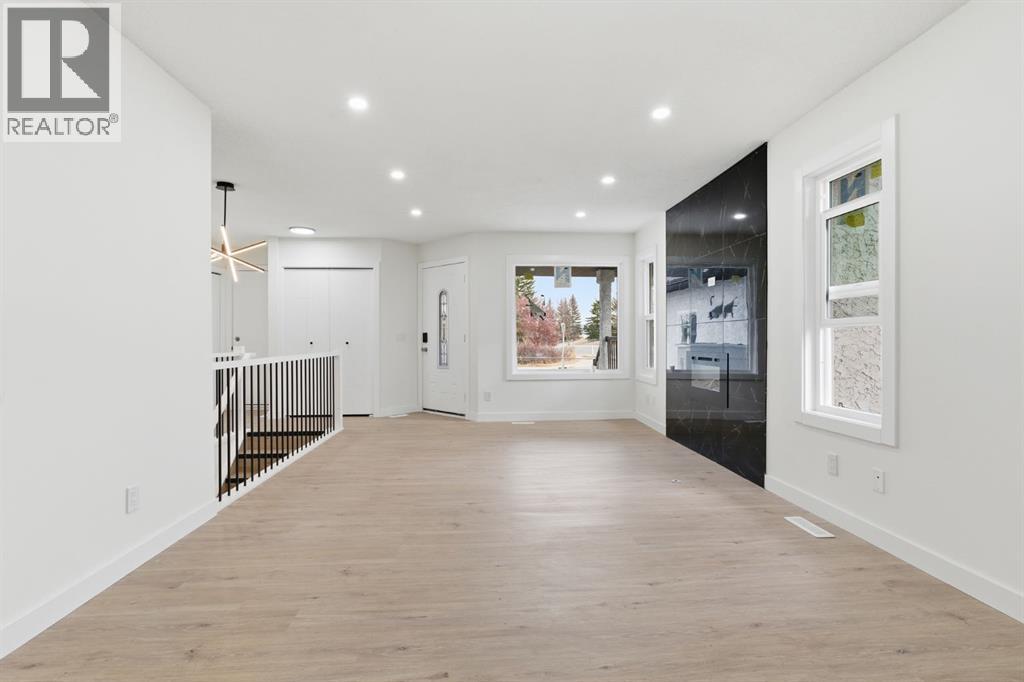 5 Del Monica Bay Ne, Calgary, Alberta  T1Y 6R2 - Photo 6 - A2267947