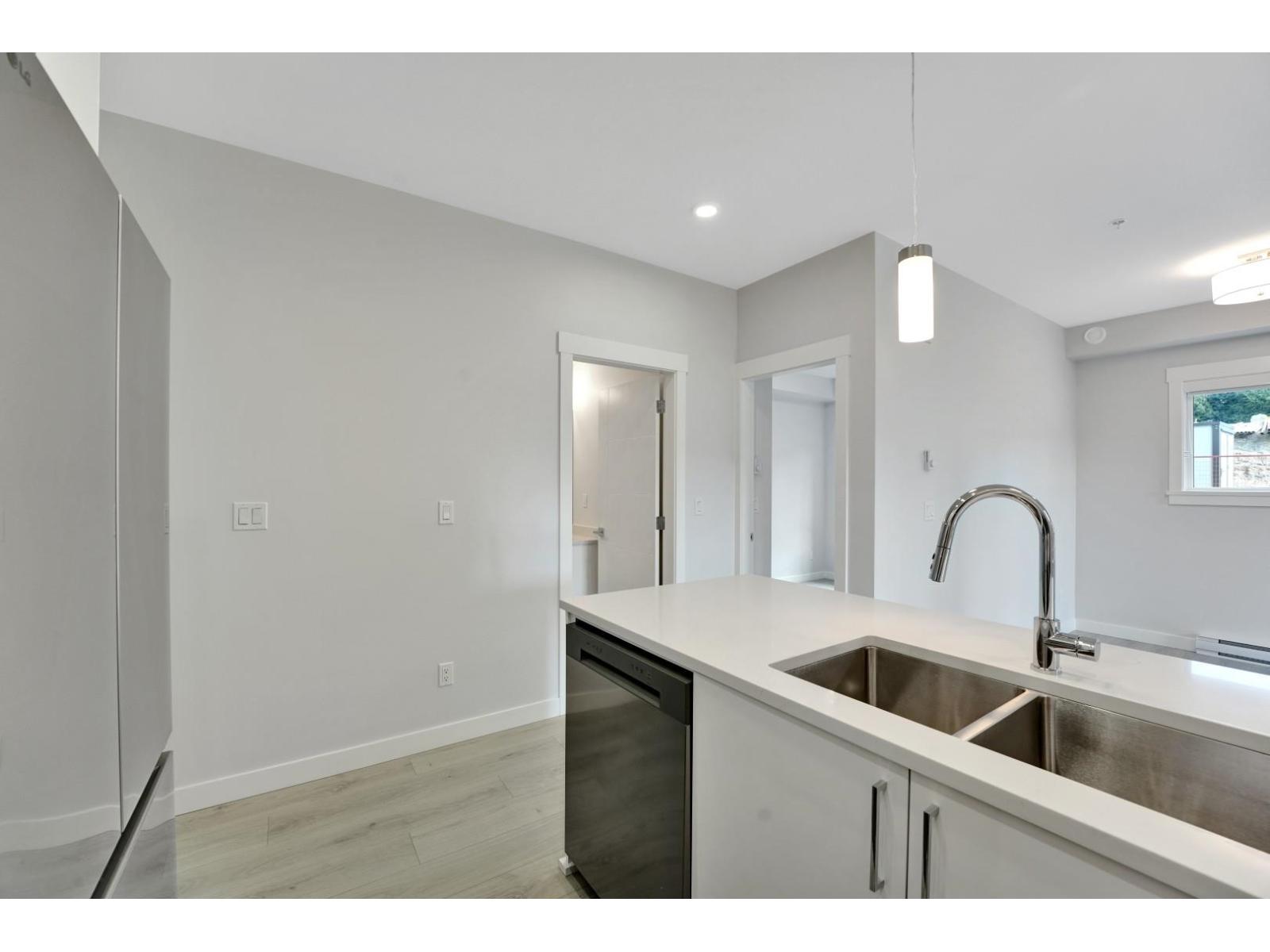 117 33886 Pine Street, Abbotsford, British Columbia  V2S 0N9 - Photo 5 - R3080106