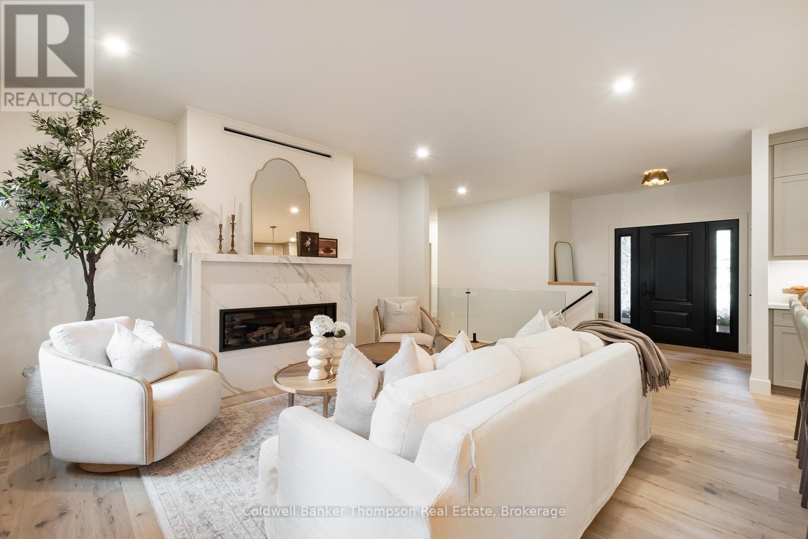 27 Crimson Lane, Huntsville, Ontario  P0B 1L0 - Photo 11 - X12701184