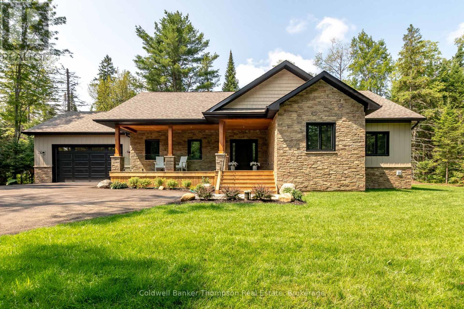 27 Crimson Lane, Huntsville, Ontario  P0B 1L0 - Photo 2 - X12701184