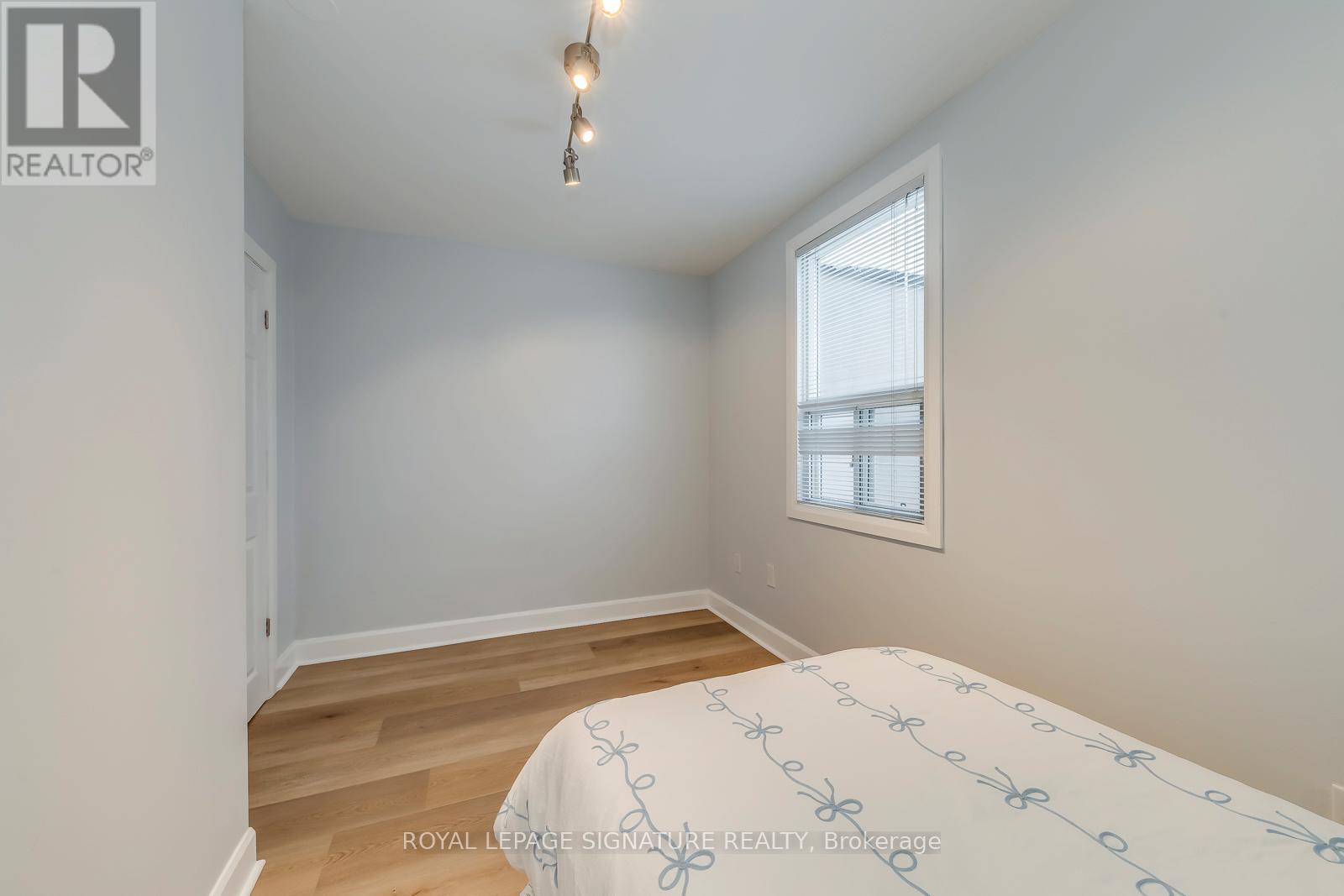 977 Broadview Avenue, Toronto, Ontario  M4K 2R9 - Photo 25 - E12709724