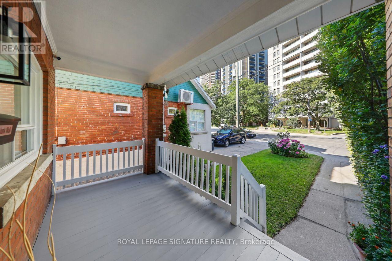 977 Broadview Avenue, Toronto, Ontario  M4K 2R9 - Photo 40 - E12709724