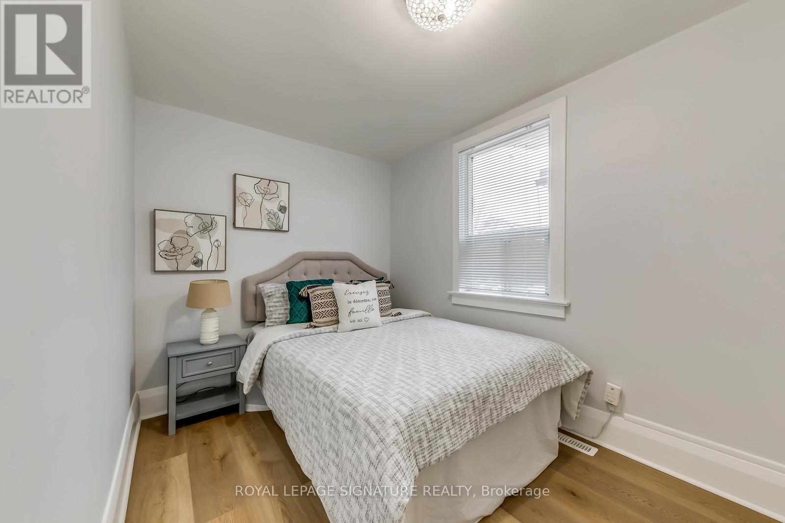 977 Broadview Avenue, Toronto, Ontario  M4K 2R9 - Photo 26 - E12709724