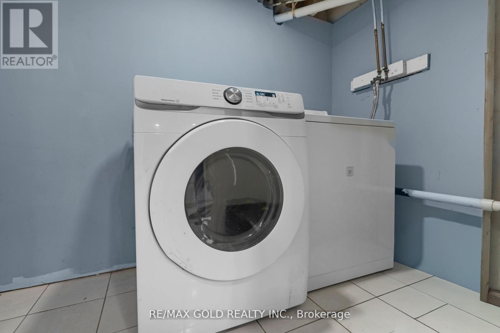 255 Brisdale Drive, Brampton (Fletcher's Meadow), Ontario  L7A 2T3 - Photo 31 - W12404710