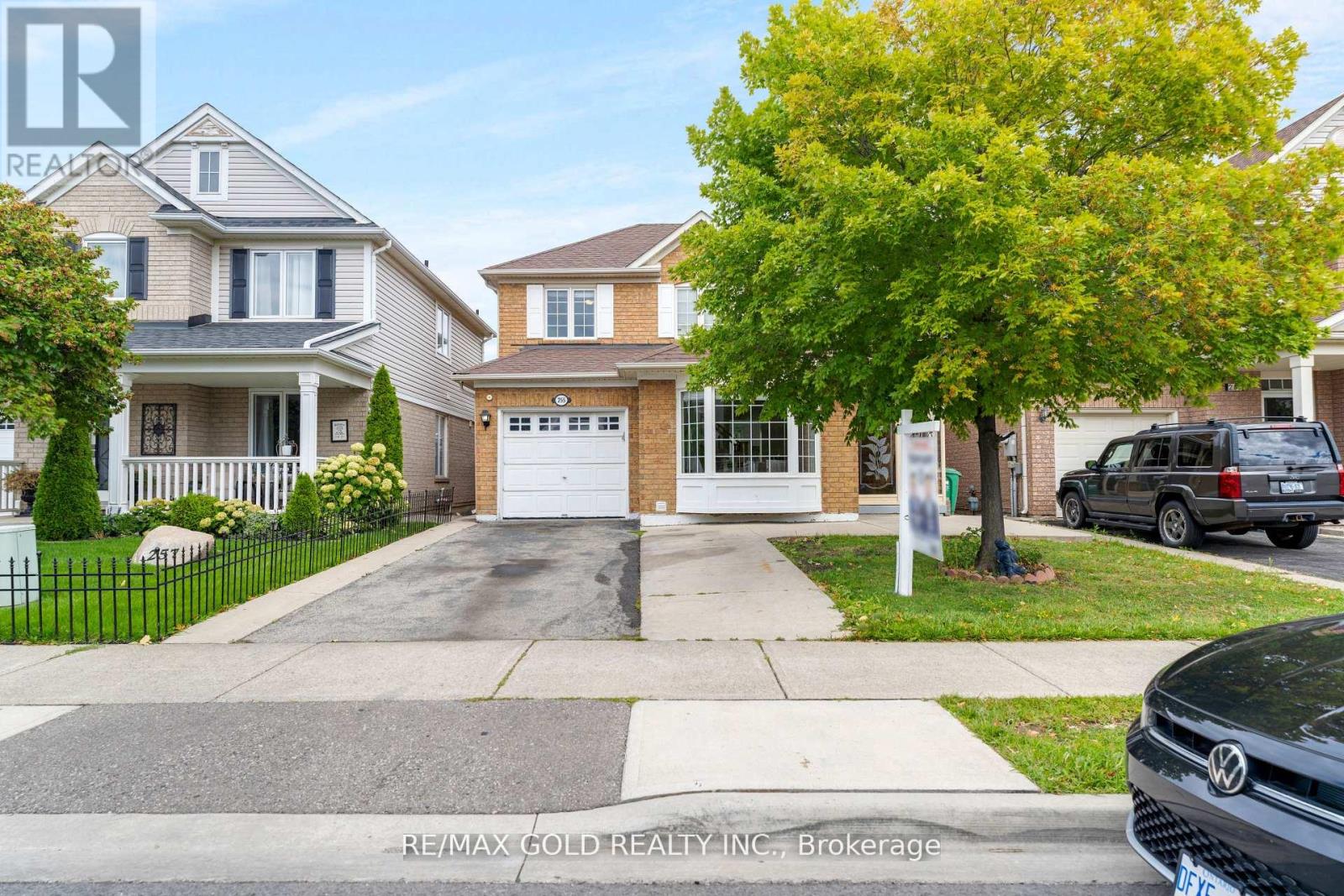 255 BRISDALE DRIVE, brampton (fletcher's meadow), Ontario