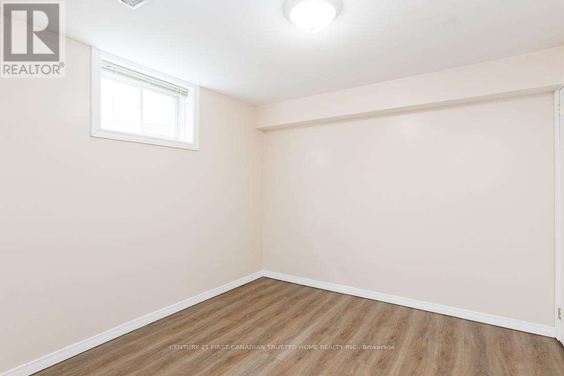 581 Harris Circle, Strathroy-Caradoc, Ontario  N7G 4H2 - Photo 22 - X12494966