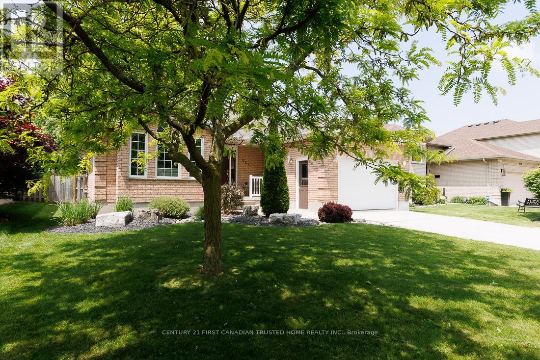 581 Harris Circle, Strathroy-Caradoc, Ontario  N7G 4H2 - Photo 3 - X12494966