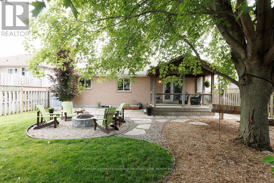 581 Harris Circle, Strathroy-Caradoc, Ontario  N7G 4H2 - Photo 40 - X12494966