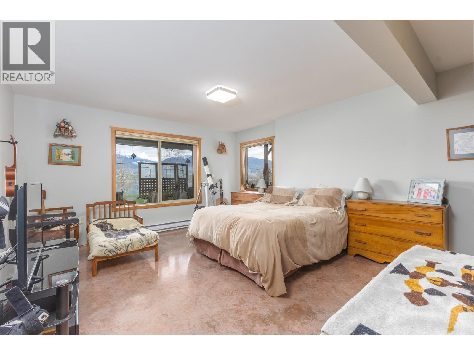 3572 Eagle Bay Road, Eagle Bay, British Columbia  V0E 1T0 - Photo 25 - 10373629