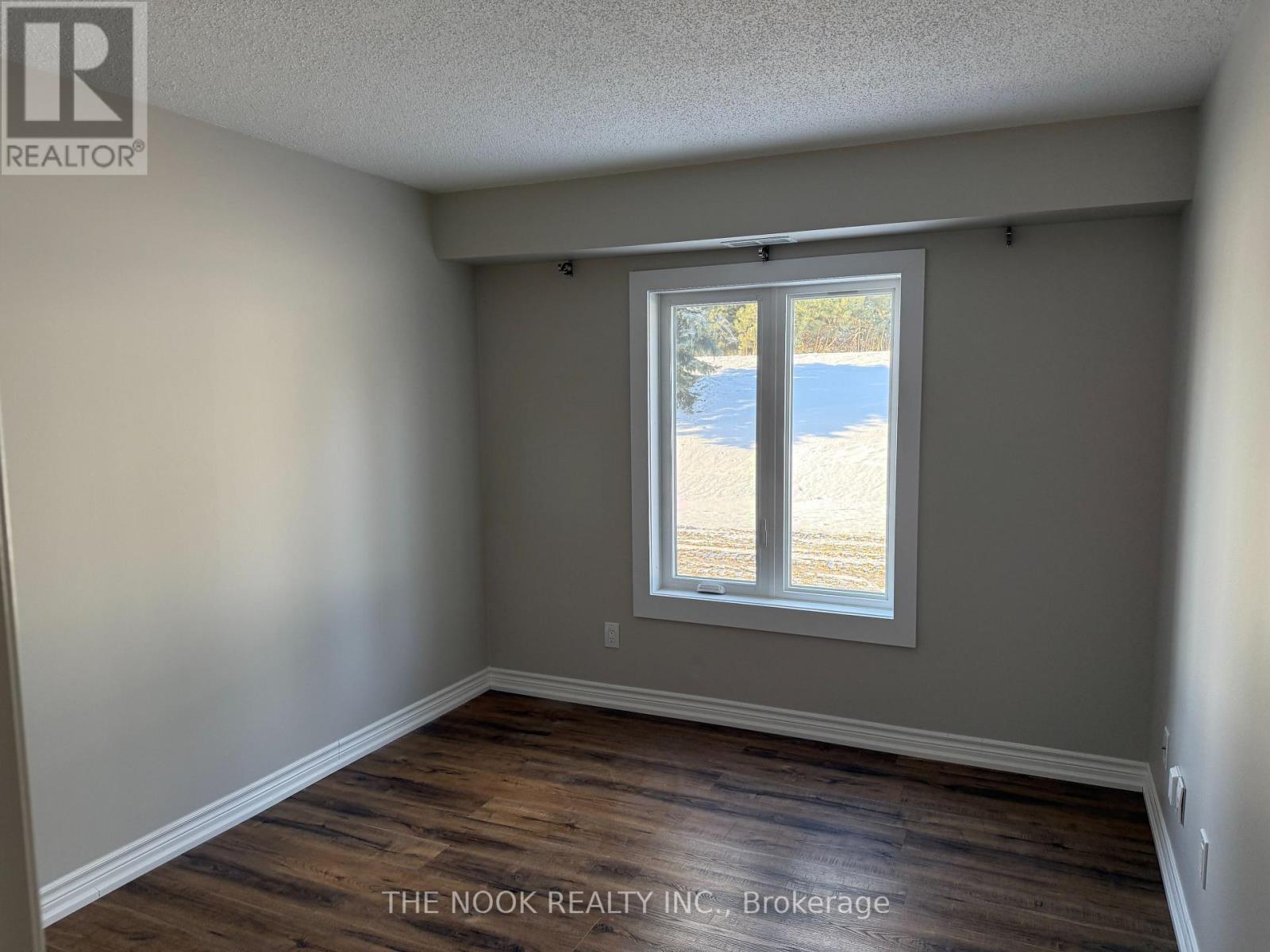 109 - 90 Aspen Springs Drive, Clarington, Ontario  L1C 5N7 - Photo 12 - E12722434