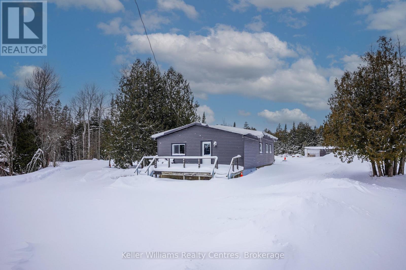 23 Stokes Bay Road, Northern Bruce Peninsula, Ontario  N0H 1W0 - Photo 1 - X12722462