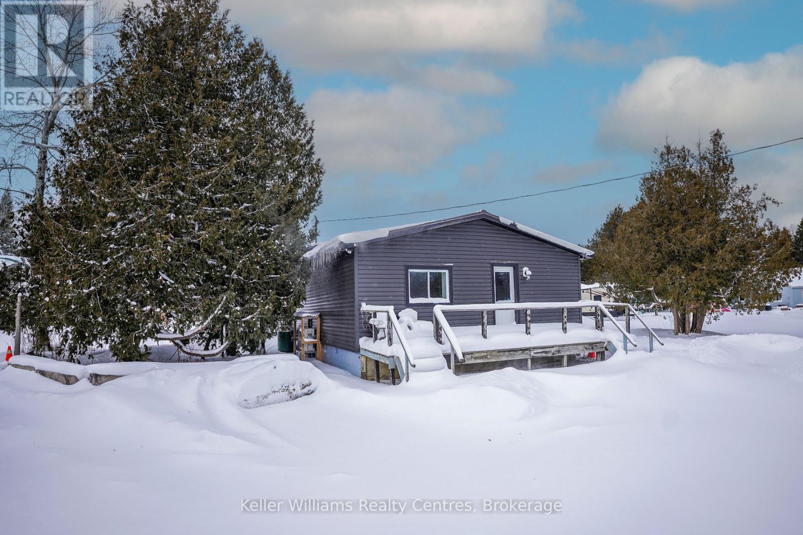 23 Stokes Bay Road, Northern Bruce Peninsula, Ontario  N0H 1W0 - Photo 2 - X12722462