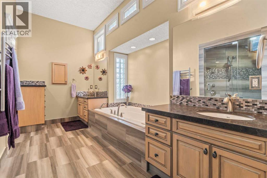 14 Mckenzie Lake Island Se, Calgary, Alberta  T2Z 3P4 - Photo 21 - A2281044