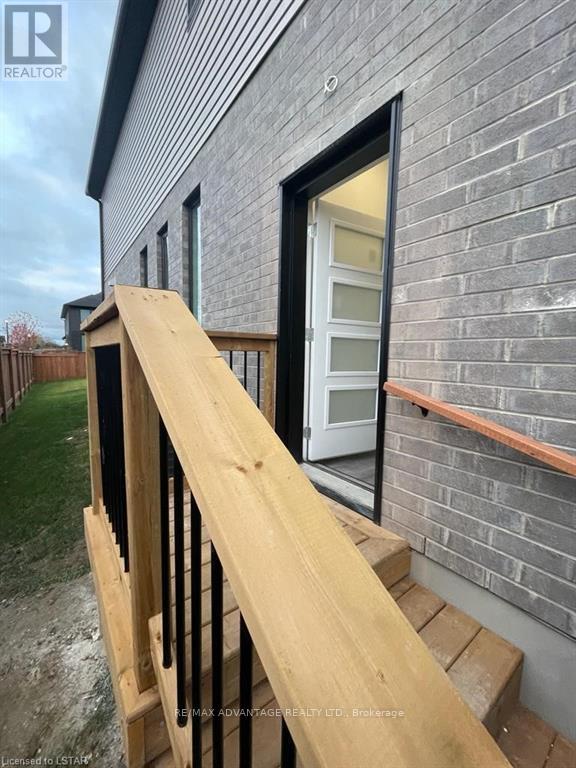 Lower - 901 Lennon Way, London North, Ontario  N6G 0W9 - Photo 4 - X12722540