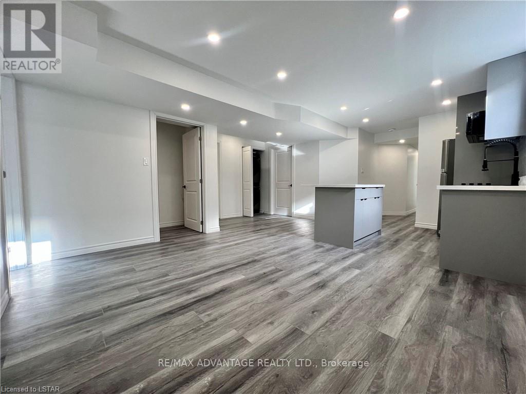 Lower - 901 Lennon Way, London North, Ontario  N6G 0W9 - Photo 5 - X12722540