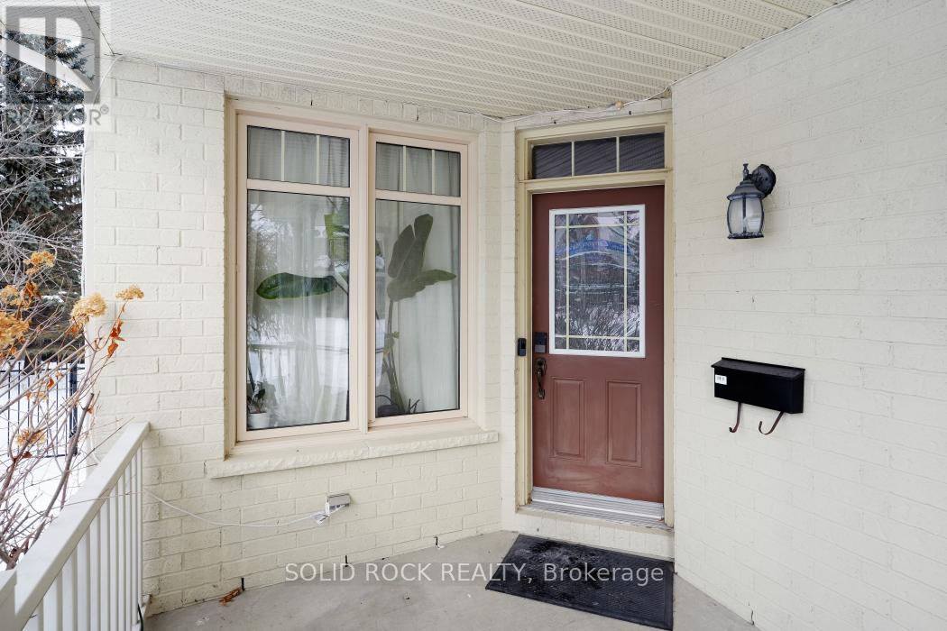 801 Feather Moss Way, Ottawa, Ontario K1V 1X3 - Photo 2 - X12722456