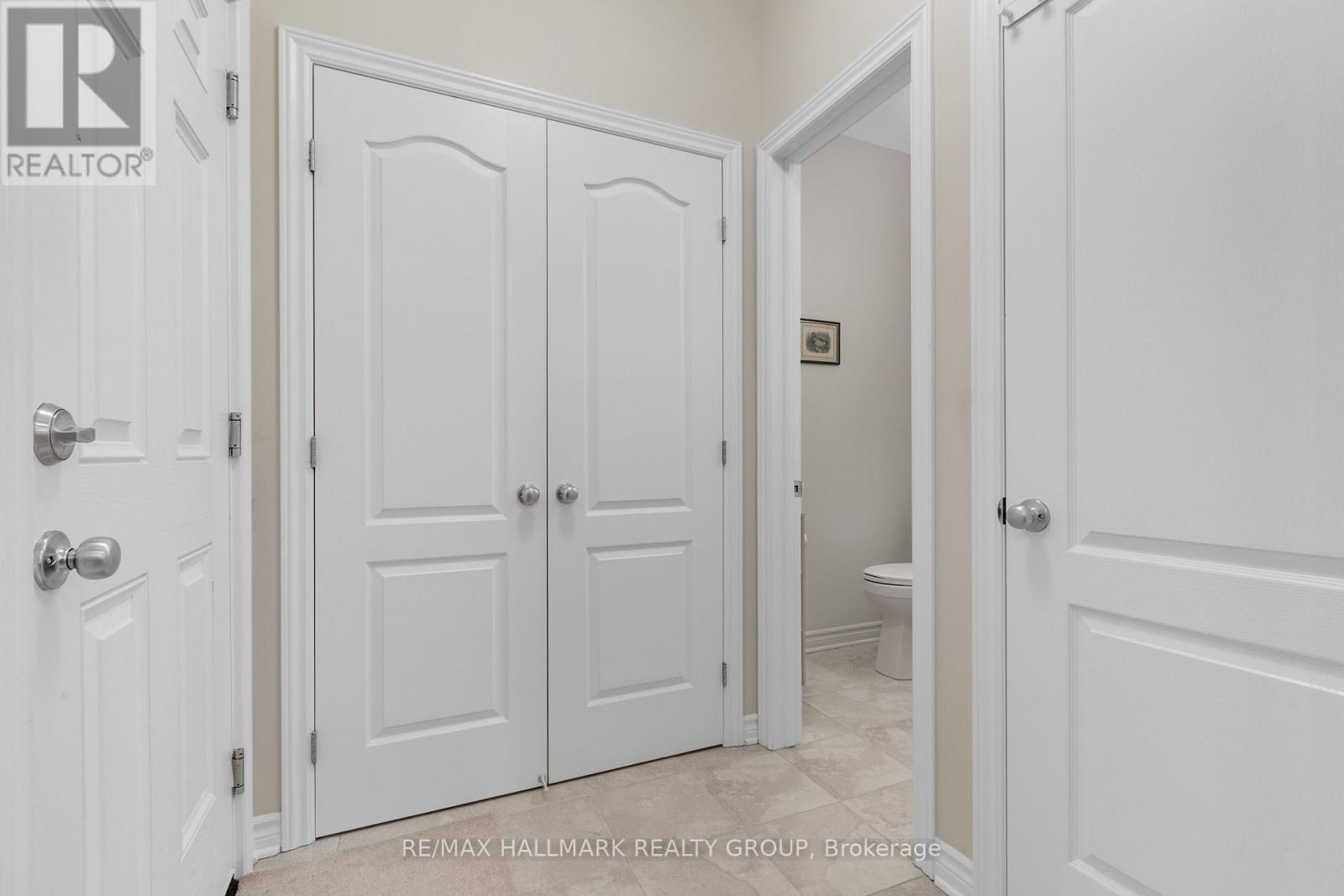 66 Kayenta Street, Ottawa, Ontario  K2S 2K7 - Photo 6 - X12722472