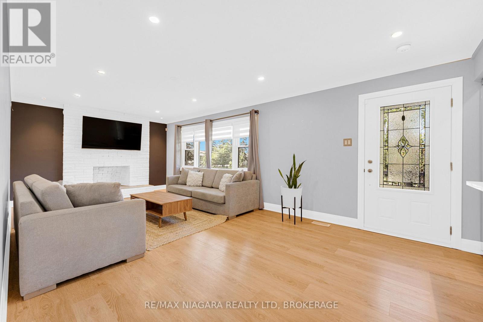 993 Bertie Street, Fort Erie, Ontario  L2A 1Z7 - Photo 11 - X12722370