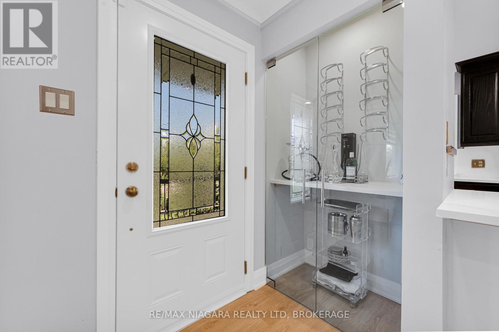 993 Bertie Street, Fort Erie, Ontario  L2A 1Z7 - Photo 12 - X12722370