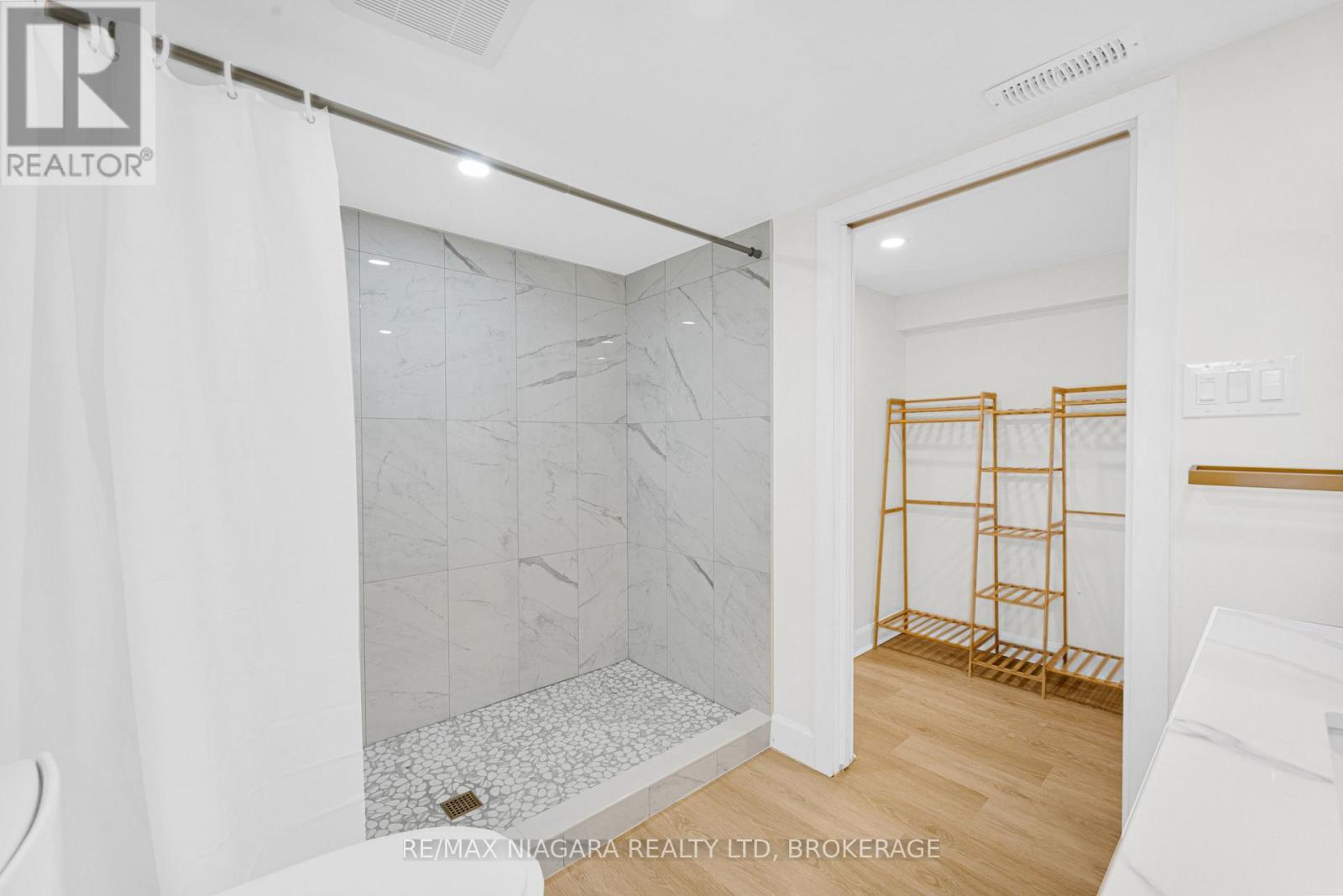 993 Bertie Street, Fort Erie, Ontario  L2A 1Z7 - Photo 28 - X12722370