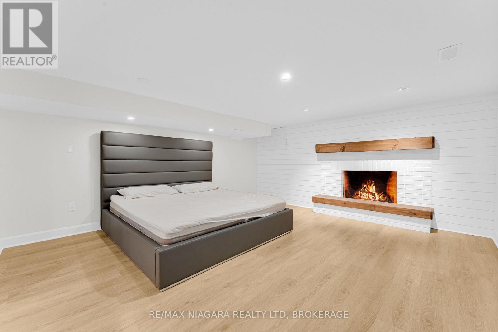 993 Bertie Street, Fort Erie, Ontario  L2A 1Z7 - Photo 35 - X12722370