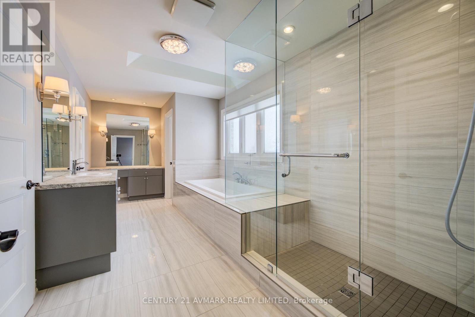 9208 Hendershot Boulevard, Niagara Falls, Ontario  L2H 0E3 - Photo 34 - X12722480