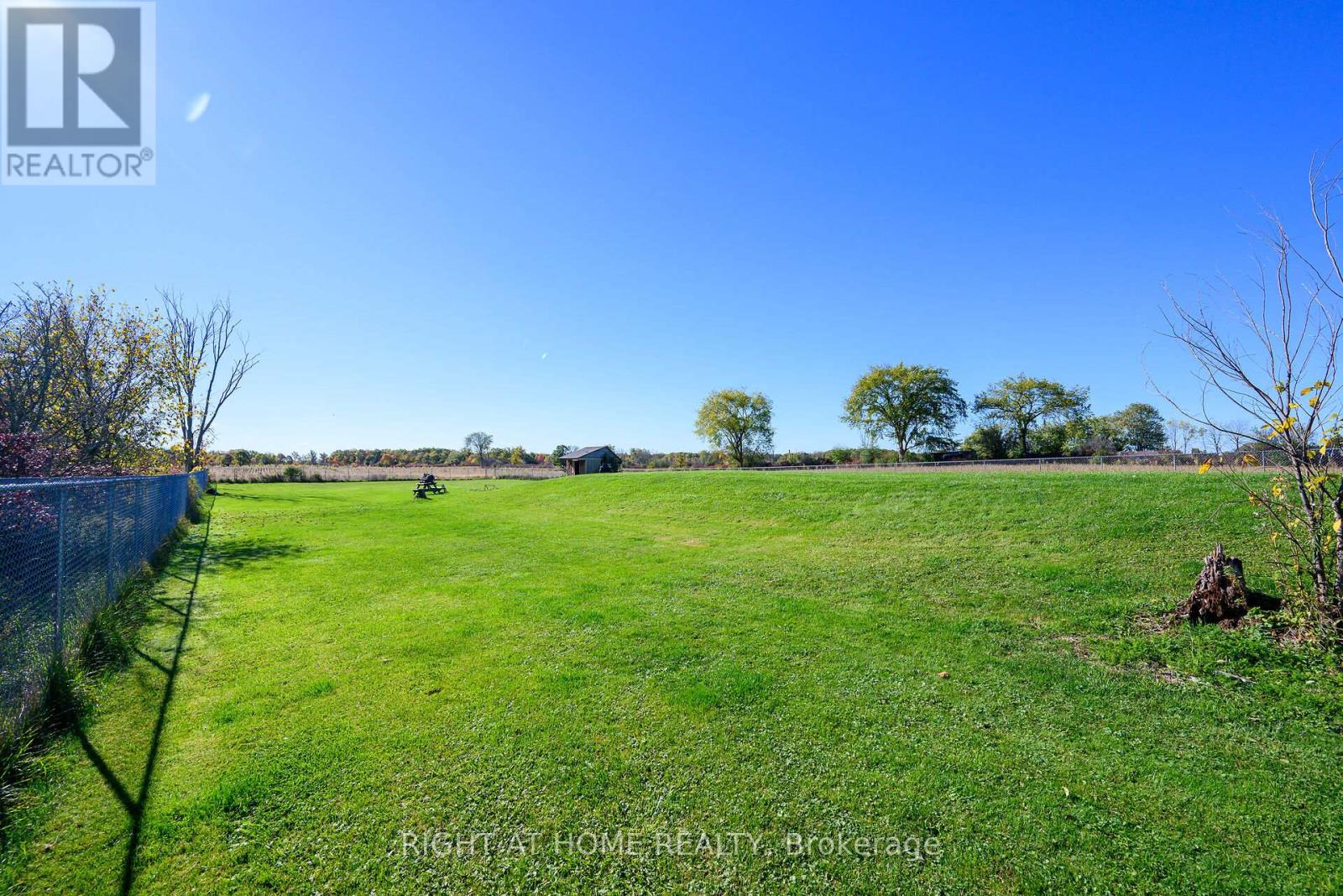 8 Talbot Road, Haldimand, Ontario  N0A 1C0 - Photo 37 - X12482215
