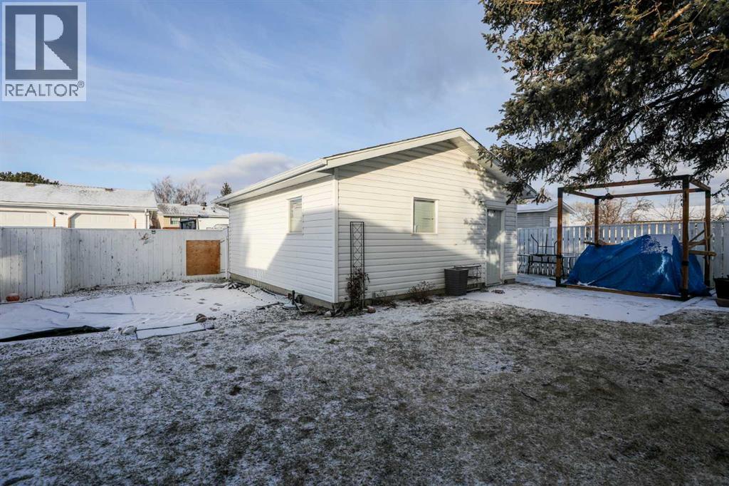2414 18 Street N, Lethbridge, Alberta  T1H 4P9 - Photo 30 - A2280544
