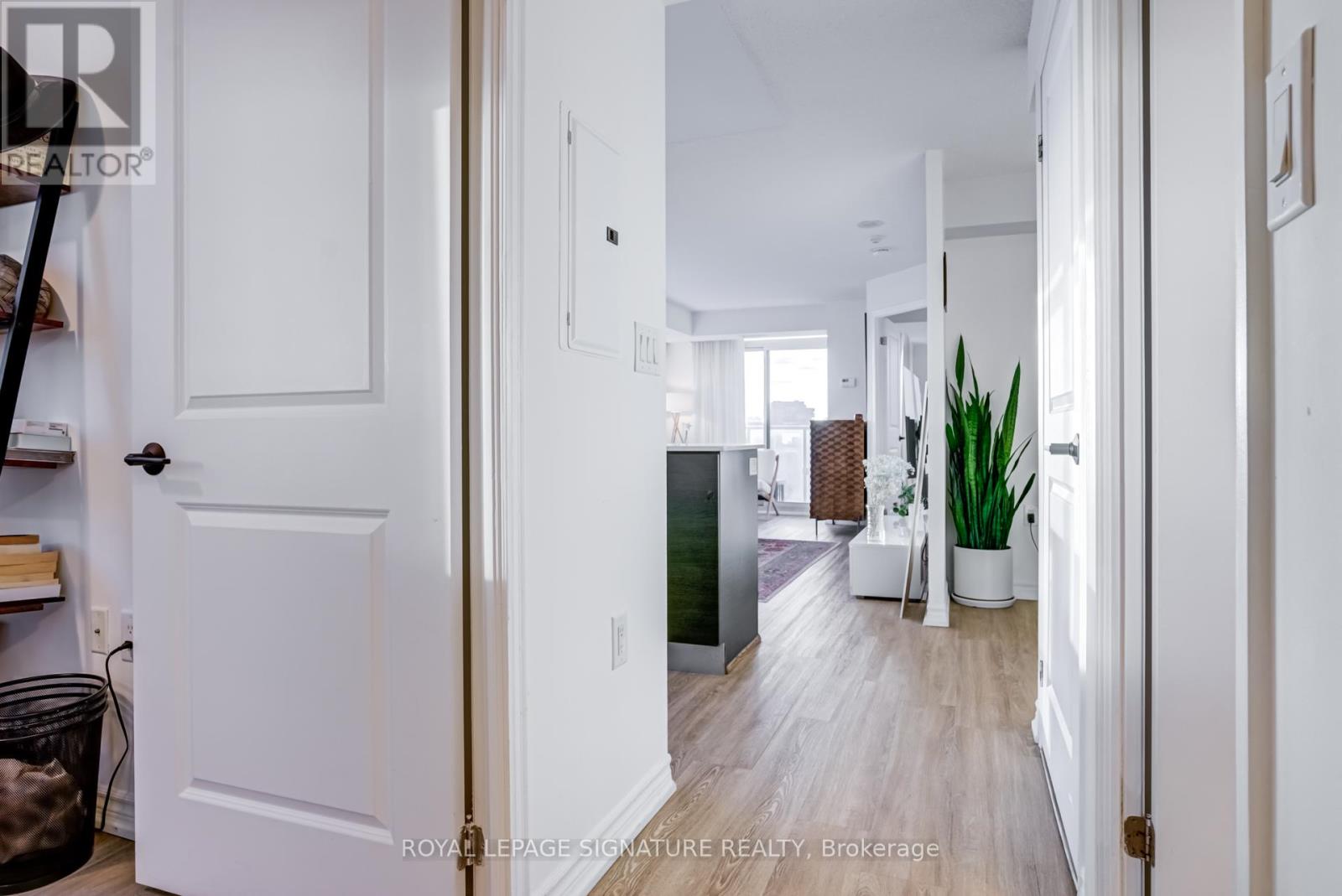 810 - 125 Western Battery Road, Toronto, Ontario  M6K 3R8 - Photo 5 - C12722362