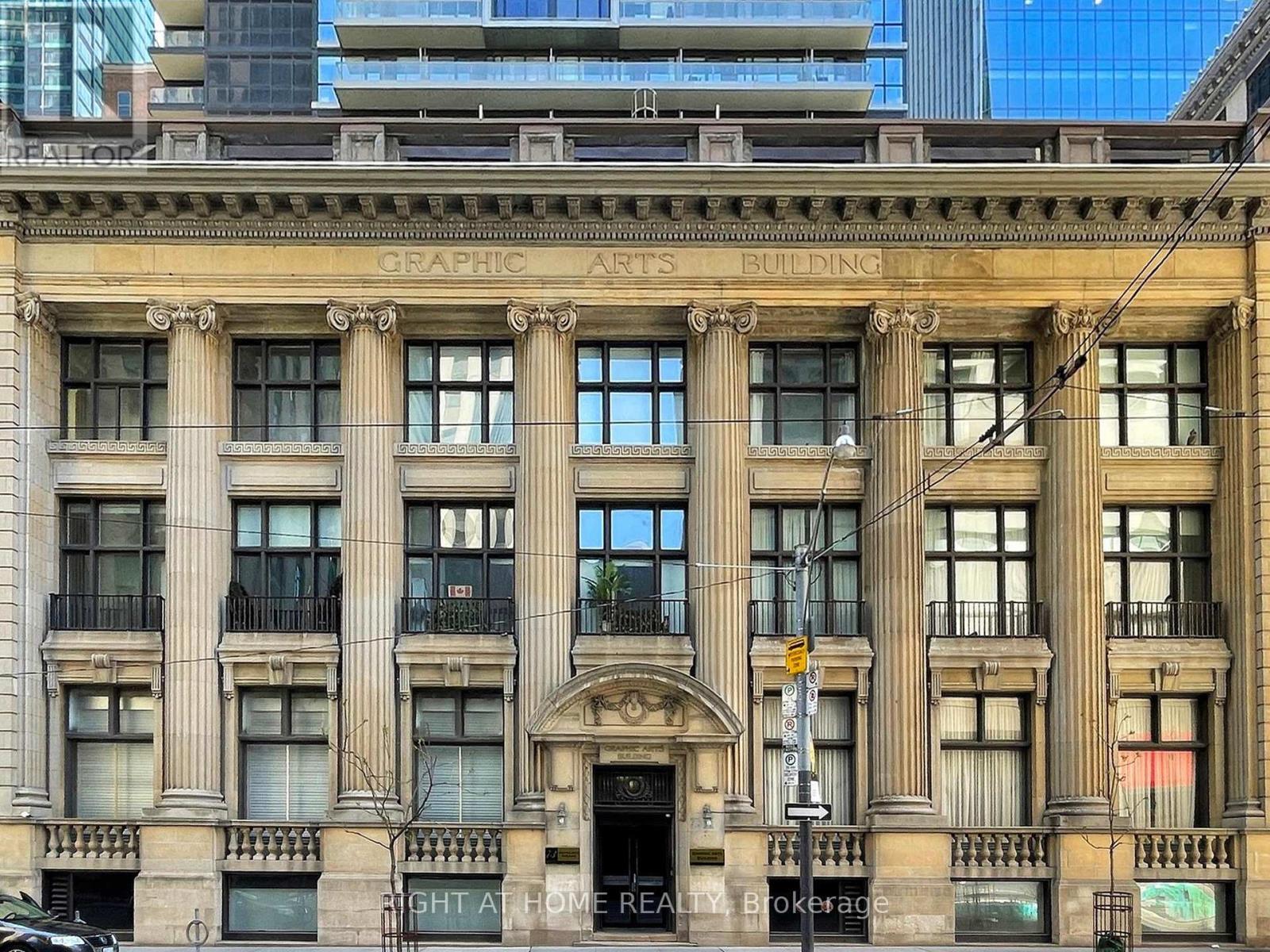 402 - 73 Richmond Street W, Toronto, Ontario  M5H 4E8 - Photo 1 - C12722374