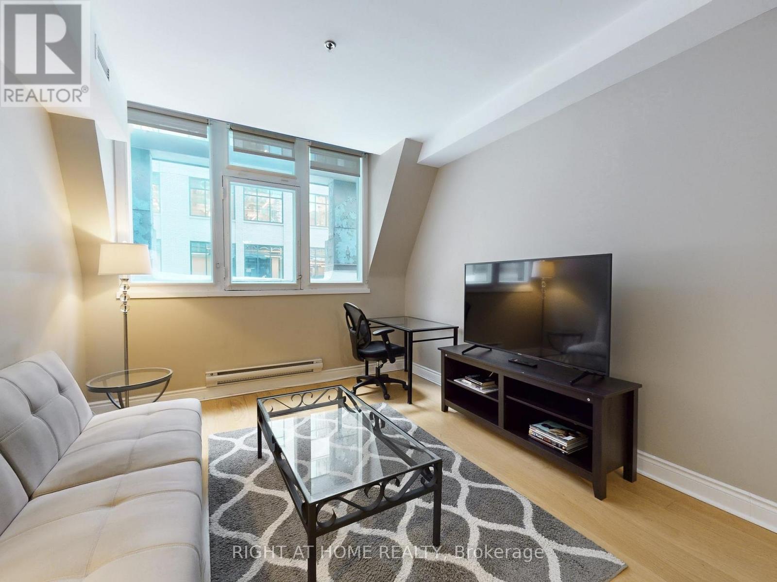 402 - 73 Richmond Street W, Toronto, Ontario  M5H 4E8 - Photo 21 - C12722374