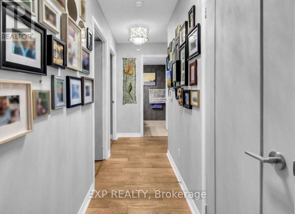 35 Saranac Blvd Boulevard, Toronto, Ontario  M6A 2G4 - Photo 10 - C12722392