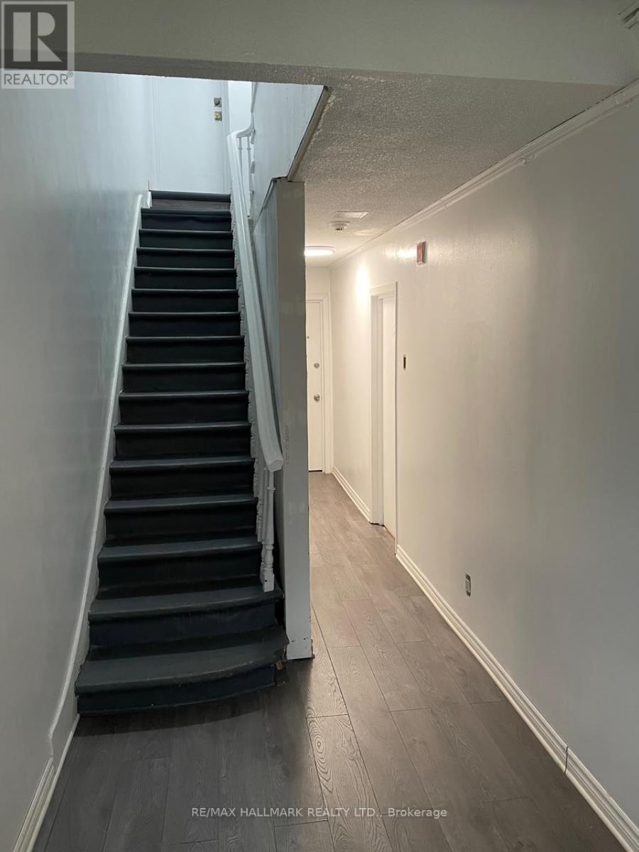 177 Carlton Street, Toronto, Ontario  M5A 2K3 - Photo 2 - C12722508